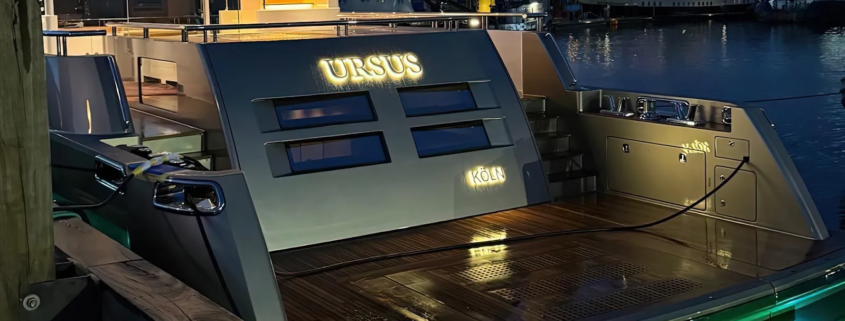 vessel with led yacht light